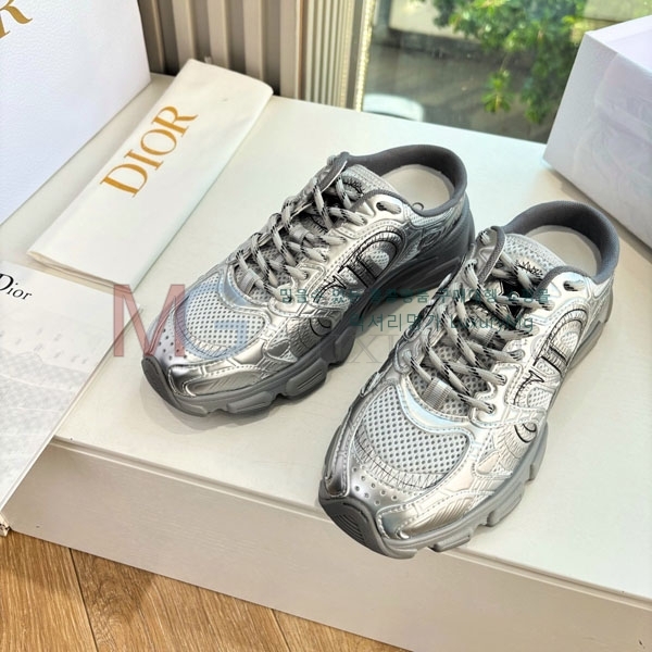 ��� �� ����Ŀ�� �������� DR966066