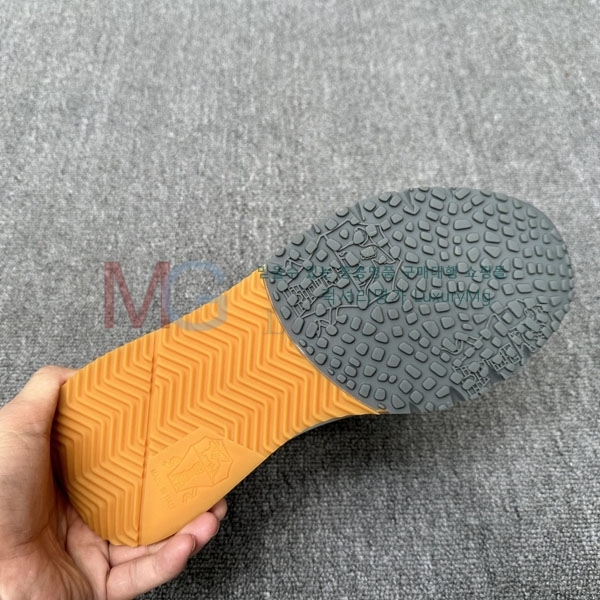 ���ڷ� ��ġ�ڸ� ����Ŀ�� BC771153-3