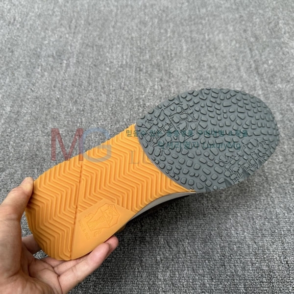 ���ڷ� ��ġ�ڸ� ����Ŀ�� BC771153-2