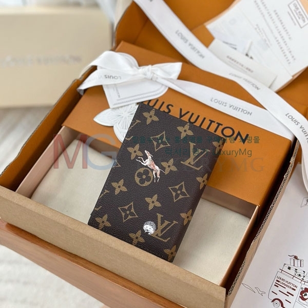 ���̺��� �н���Ʈ Ŀ�� M27023-70