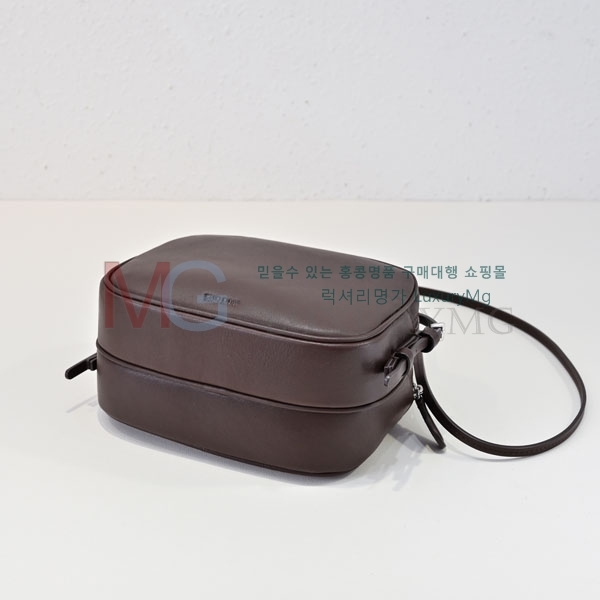 �� �ο� Ʈ���� 950100-3