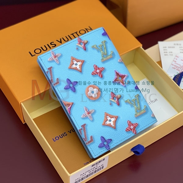 ���̺��� �н���Ʈ Ŀ�� �������� M28281-3