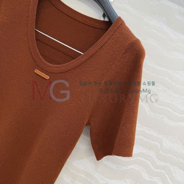 ���� �̿�̿� ���� Ƽ���� MU484650-10