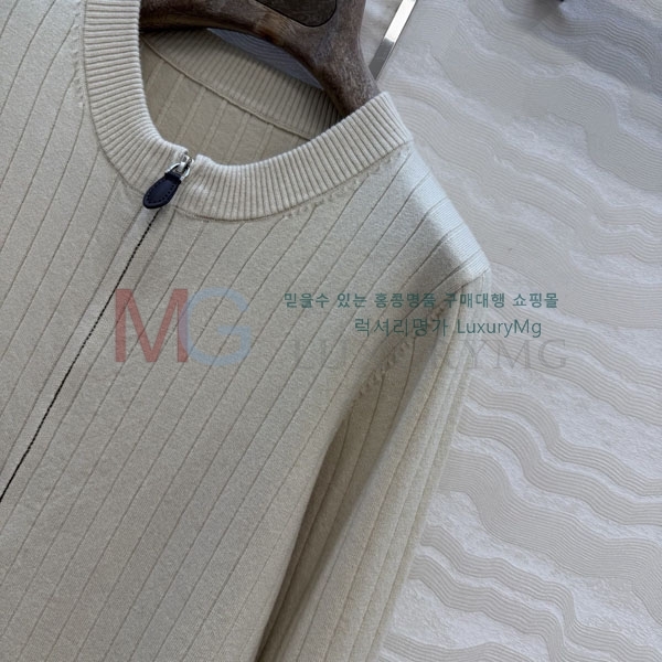 ���� �η�**�� ������ ����� LP323502-1