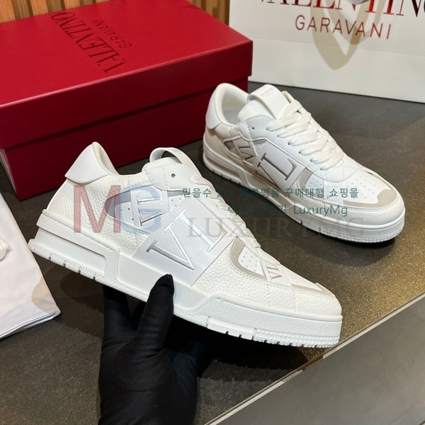 ���� �߷�Ƽ�� ����Ŀ�� VA558043-1