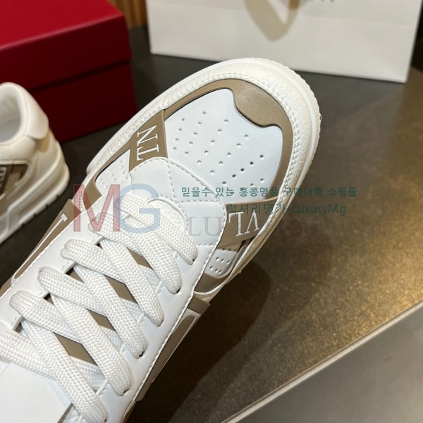 ���� �߷�Ƽ�� ����Ŀ�� VA558043-3