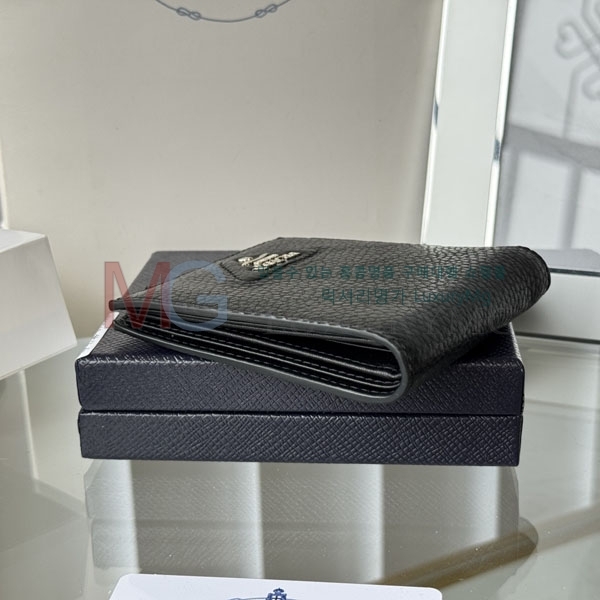 ����� ������ 2M0513-54