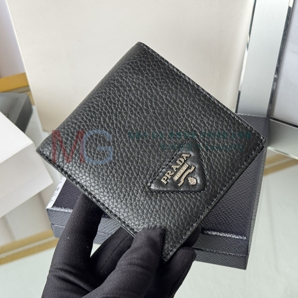 ����� ������ 2M0513-54