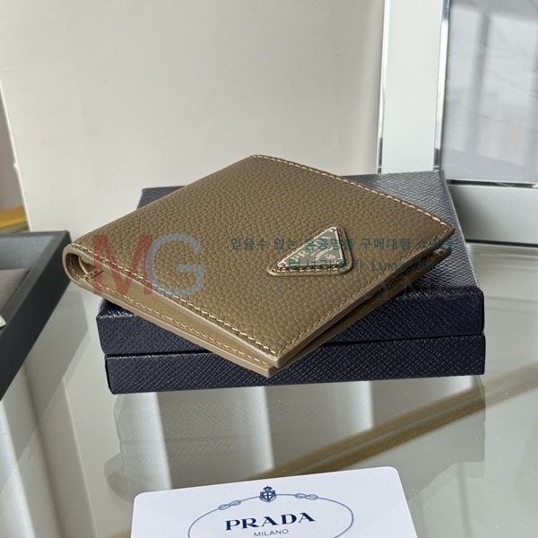 ����� ������ 2M0513-51