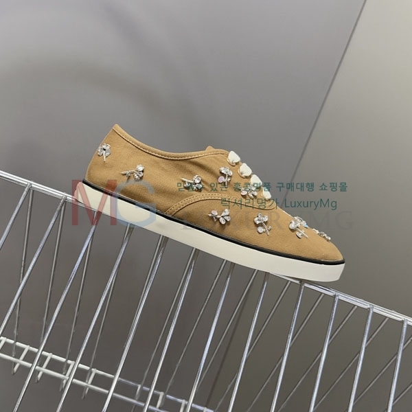 ���� �̿�̿� ����Ŀ�� 2M559044