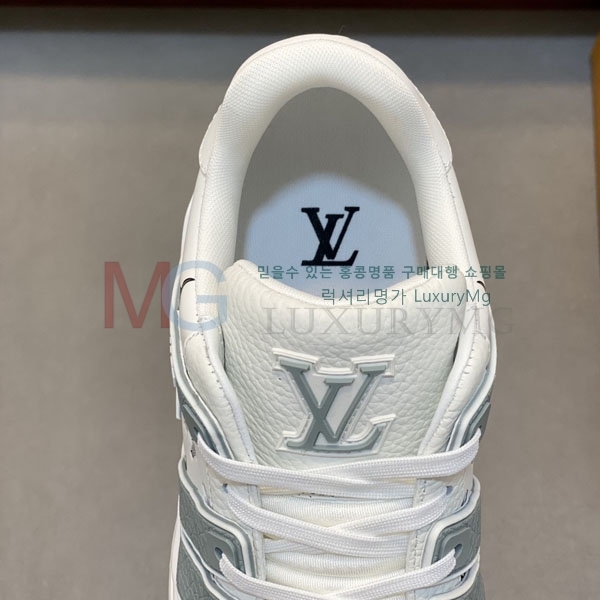 ���� ���̺��� ����Ŀ�� LV452220