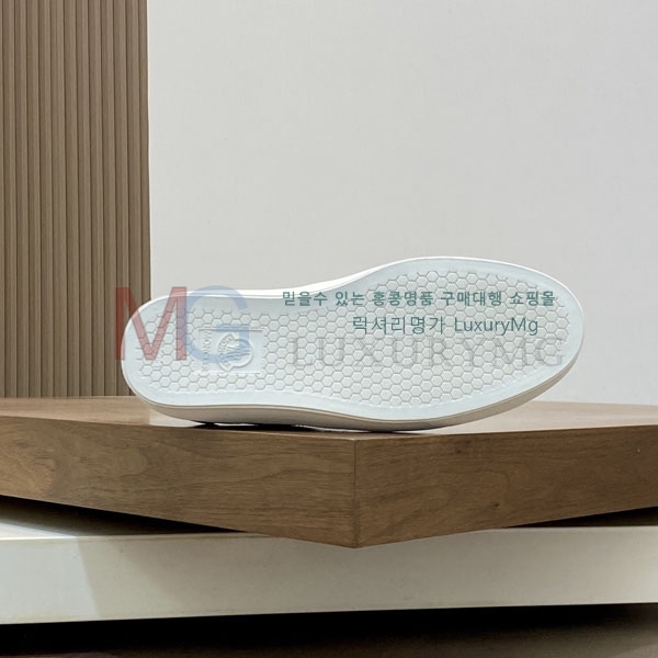 ���� ��**�� ����Ŀ�� MO699033