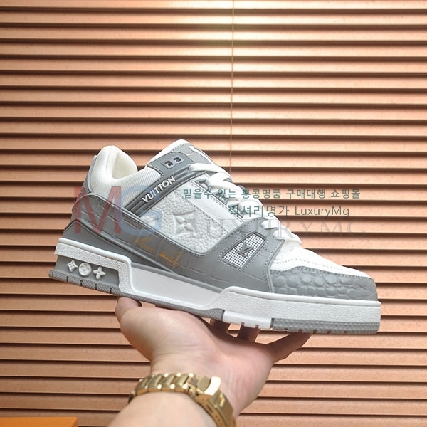 �������� ����*�� ����Ŀ�� LV774560-4