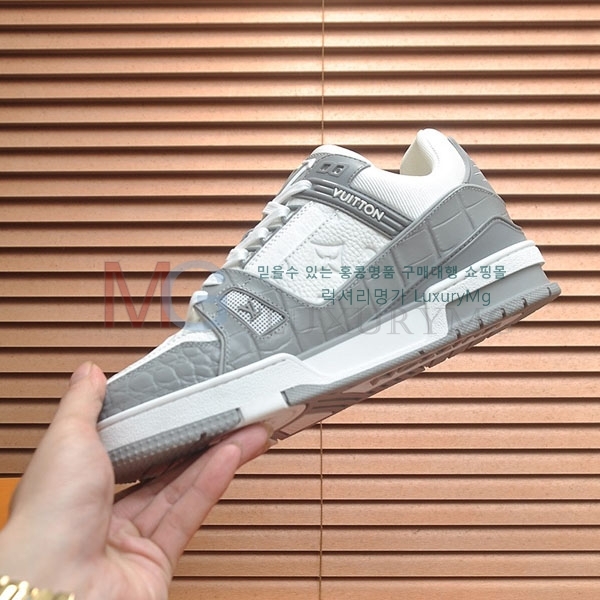 �������� ����*�� ����Ŀ�� LV774560-4