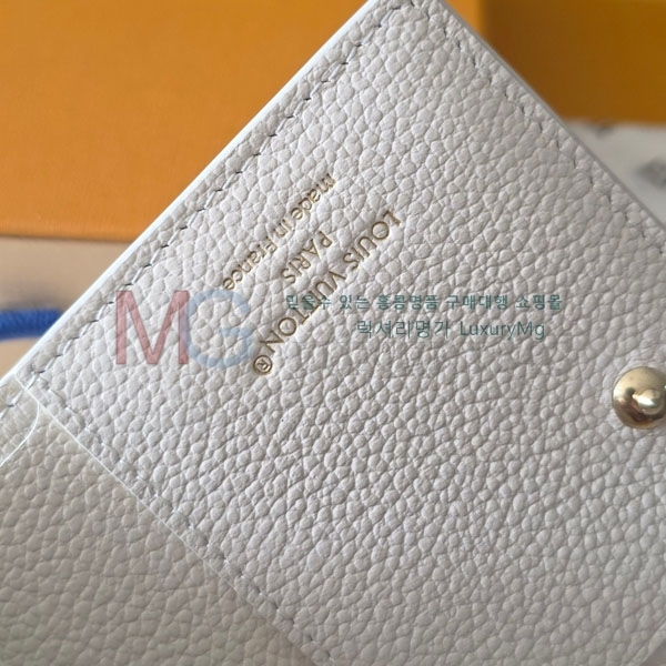 ���̺��� Ŭ���� ���� M28275-3