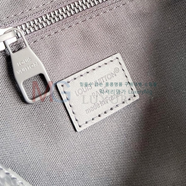 ���̺��� ũ�������� �޽��� M28324-1