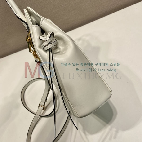 ����� ĳ�� �̴� ���� �ڵ�� 1BA496-2