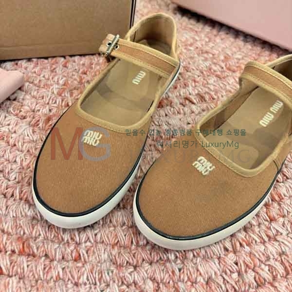 ���� �̿�̿� ����Ŀ�� MIU08991