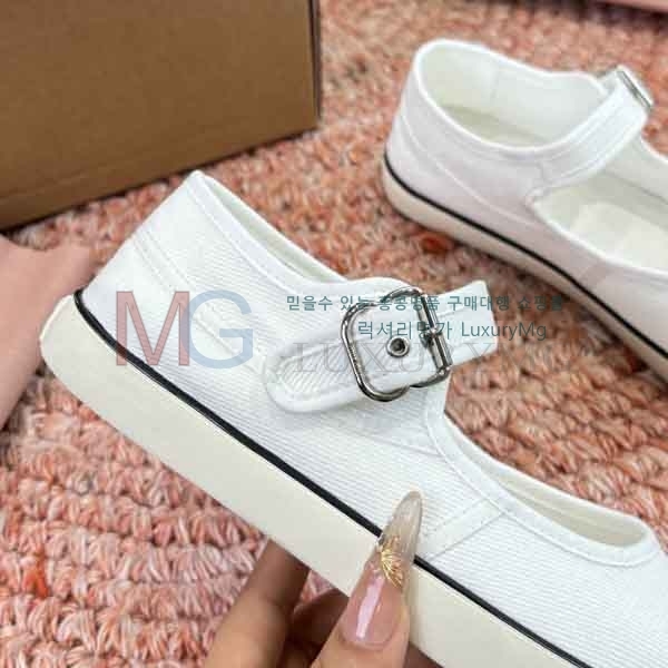 ���� �̿�̿� ����Ŀ�� MIU08991-1