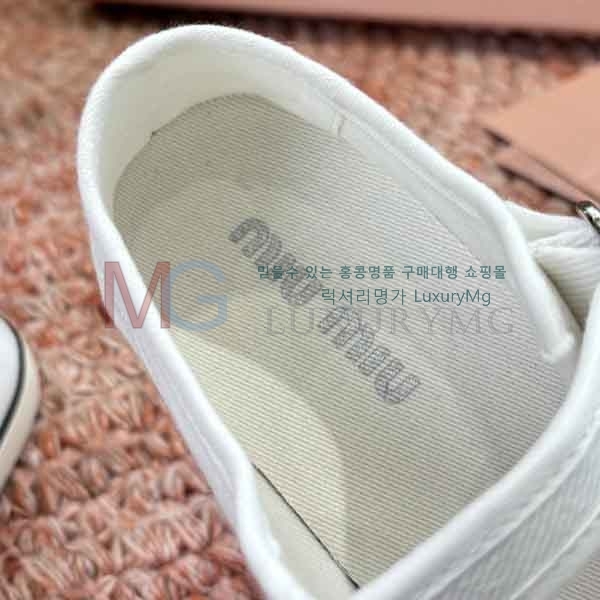 ���� �̿�̿� ����Ŀ�� MIU08991-1