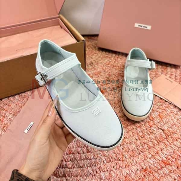 ���� �̿�̿� ����Ŀ�� MIU08991-3