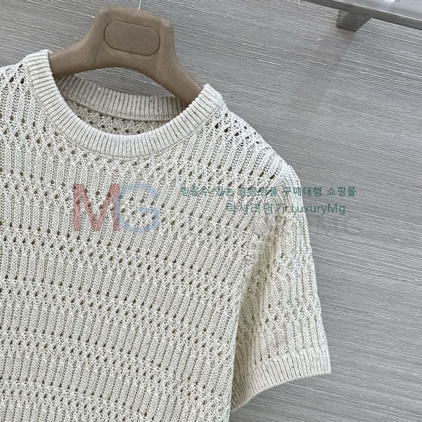 ���� ���ڷ� ��ġ�ڸ� ���� Ƽ���� BC1567032-7