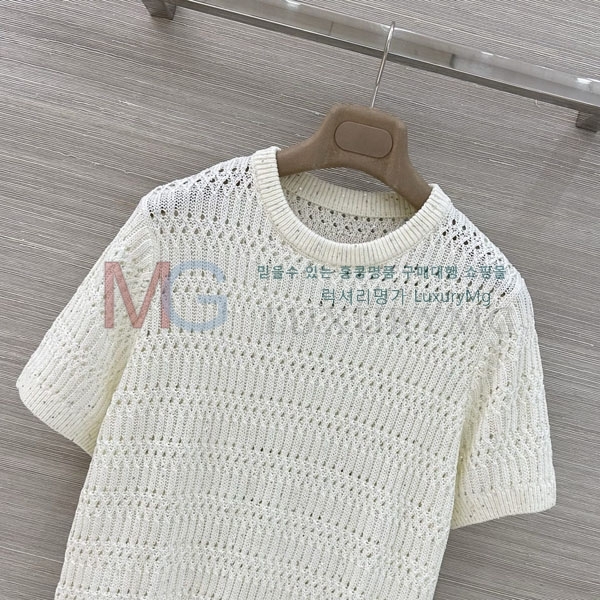 ���� ���ڷ� ��ġ�ڸ� ���� Ƽ���� BC1567032-8