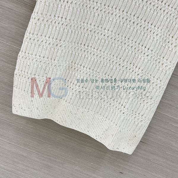 ���� ���ڷ� ��ġ�ڸ� ���� Ƽ���� BC1567032-8