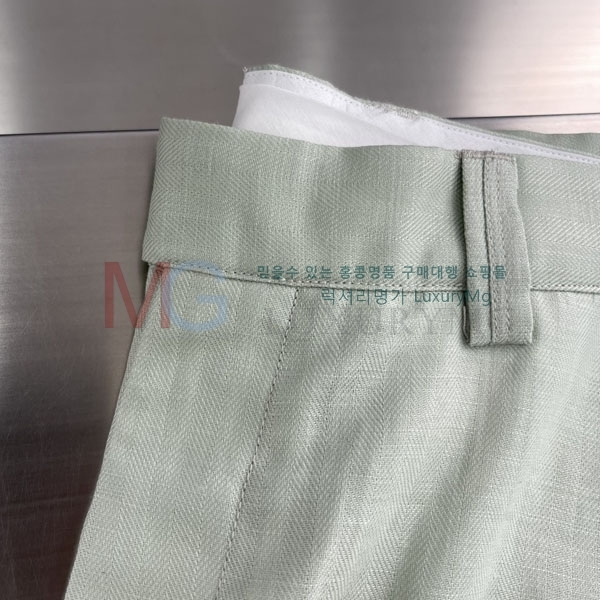 ���� ���ڷ� ��ġ�ڸ� �ݹ��� 2343532-2