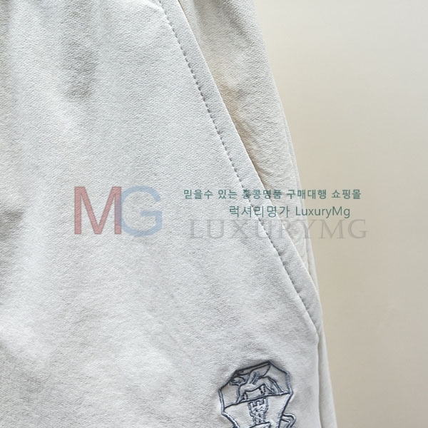 ���� ���ڷ� ��ġ�ڸ� �ݹ��� 2343533