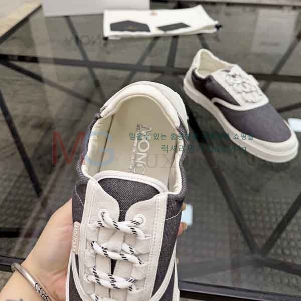 ���� ��**�� ����Ŀ�� M52280-2