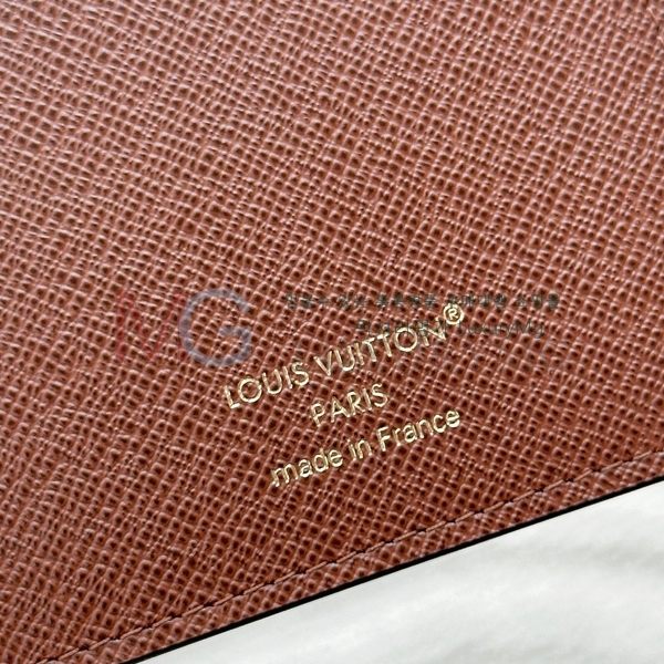 ���̺��� �н���Ʈ Ŀ�� �������� M27548-200