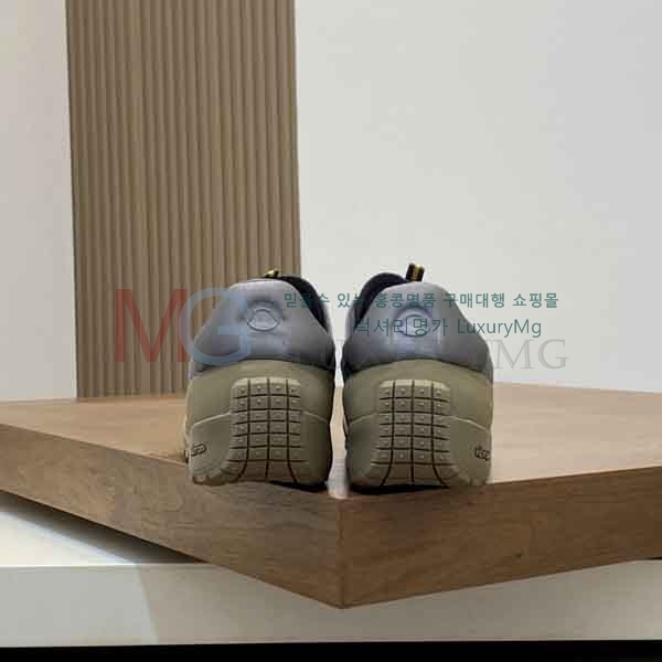 ���� ��**�� ����Ŀ�� M8887054-5
