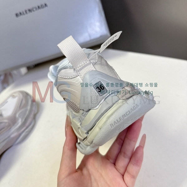 �������� �߷��þư� ����Ŀ�� BA81171-4