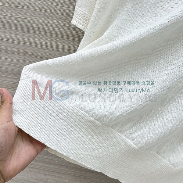 ���� ���ڷ� ��ġ�ڸ� ���� Ƽ���� BC23053-9