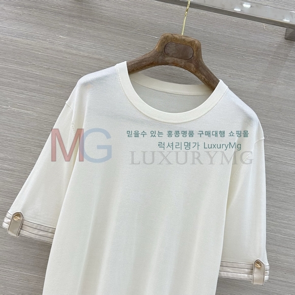 ���� ���ڷ� ��ġ�ڸ� ���� Ƽ���� BC5443780-1