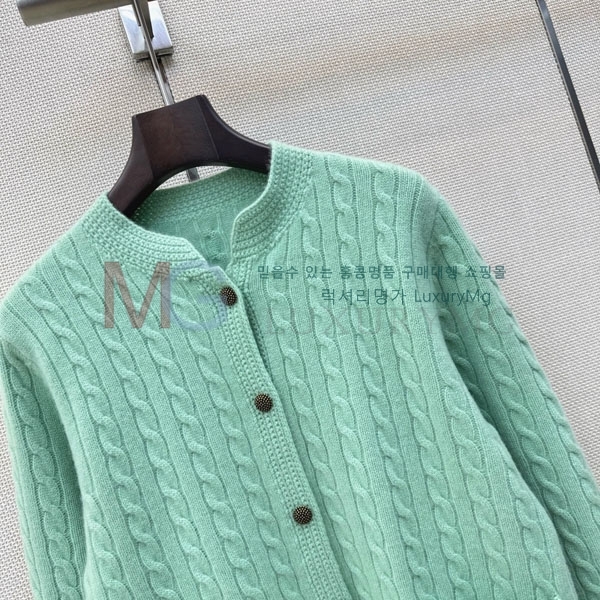 ���� �η�**�� ������ ����� LP4545033-4