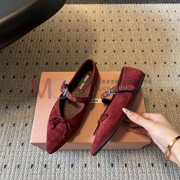 ���� �̿�̿� �÷����� MIU00652-2