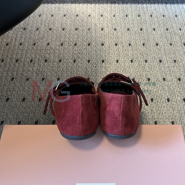 ���� �̿�̿� �÷����� MIU00652-2