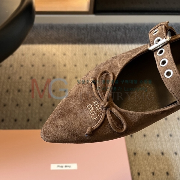 ���� �̿�̿� �÷����� MIU00652-2