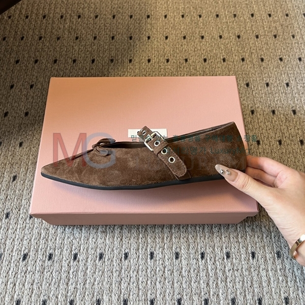���� �̿�̿� �÷����� MIU00652-2