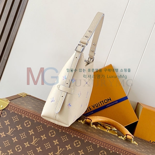 ���̺��� ĳ���� �̽�Ʈ ����Ʈ M2A369-1
