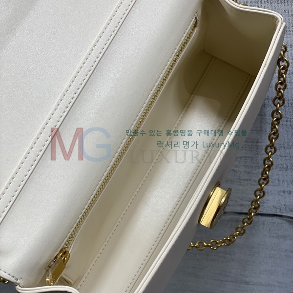 ��� �޴޸��� �Ŀ�ġ D30309-9